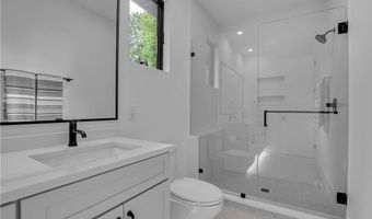 11 Sanctuary Ct, Amherst, NY 14221