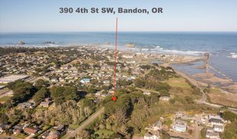 390 4TH St SW, Bandon, OR 97411