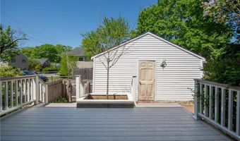 467 Maple Avenue Ave, Barrington, RI 02806