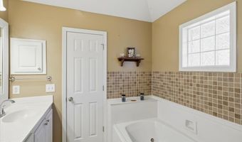 425 Fenway Dr, Brandon, MS 39047