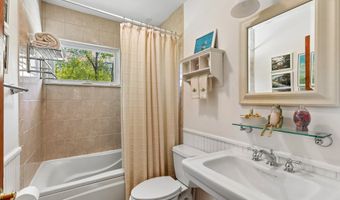 4 Alan Rd, Danbury, CT 06810