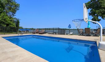 42813 N Woodbine Ave, Antioch, IL 60002