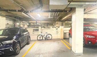 880 N POLLARD St 222, Arlington, VA 22203