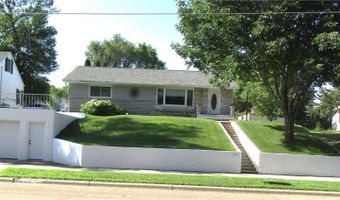 232 E Thielke Ave, Appleton, MN 56208
