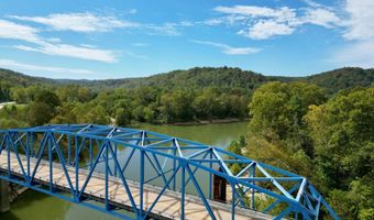 233 River Rd, Beattyville, KY 41311