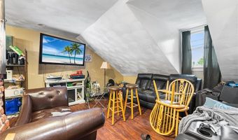 423 Pine St, Central Falls, RI 02863