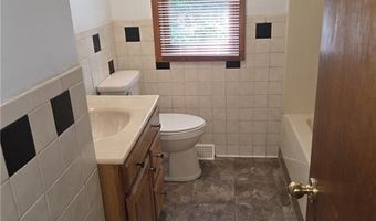31 Lakeside Dr, Hopkinton, RI 02832