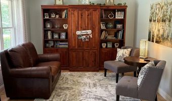 211 Winding Knoll Rd, Altoona, PA 16601