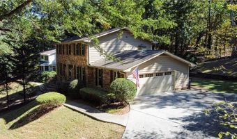 835 Lakeshore Dr NW, Berkeley Lake, GA 30096
