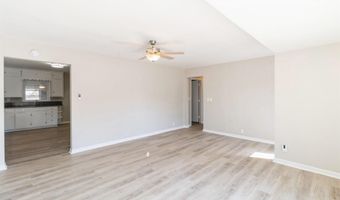 402 Center Ave, Alexander, IA 50420