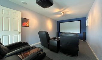 39 Wickendon Ct, Amherst, NY 14221