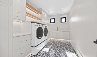 1801 N Clarence Ave, Arlington Heights, IL 60004