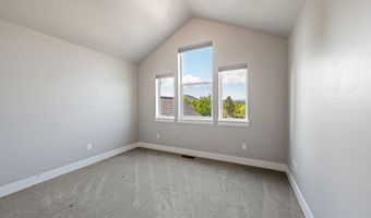 2044 NE Altura Dr, Bend, OR 97701