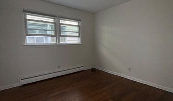 696 AVENUE E Floor 1, Bayonne, NJ 07002