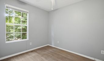 11240 Rotherick Dr, Alpharetta, GA 30022