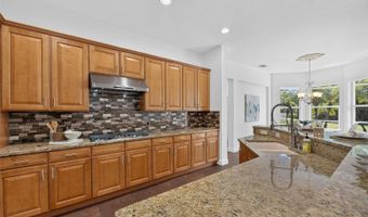 824 ISLEBAY Dr, Apollo Beach, FL 33572