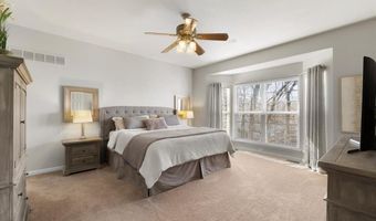 1209 Kiefer Springs Ct, Ballwin, MO 63021