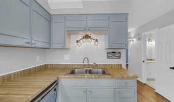 460 Huntington Rd, Athens, GA 30606