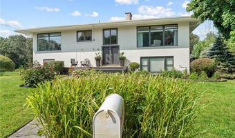96 Roger Williams Dr, North Kingstown, RI 02852