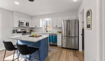 405 Thompson St, Ashland, VA 23005