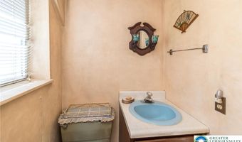 1221 Byfield St, Allentown, PA 18103