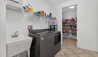 2300 PARKSIDE MEADOW Dr, Apopka, FL 32712