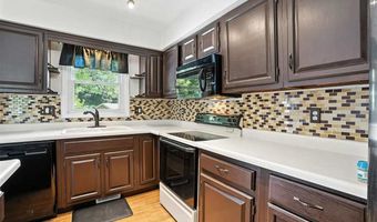 200 Juniper Ct, North Liberty, IA 52317