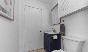 3446 Charing Cross Rd, Ann Arbor, MI 48108