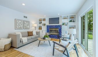3999 Edmonton Ct, Ann Arbor, MI 48103