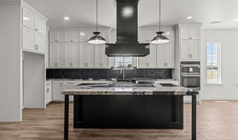 1 NE Armlei Dr, Andrews, TX 79714