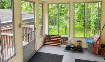 137 Park Ave, Allegan, MI 49010