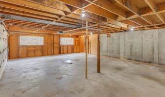 14 Lloyd St, Campton, NH 03223