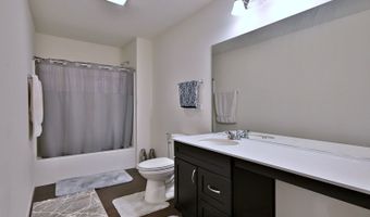 620 N Sullivan St, Addison, IL 60101