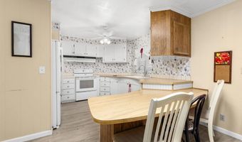 8975 Lawrence Welk 2, Escondido, CA 92026