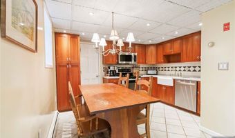 5 Fanwood Ct, West Milford, NJ 07421