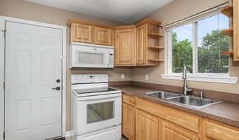 4105 Harris St, Ames, IA 50014
