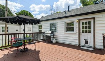 7133 Circleview Dr, Affton, MO 63123