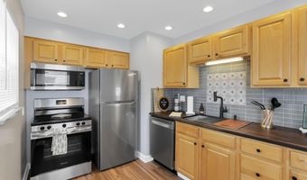 142 N Kellner Rd, Columbus, OH 43209