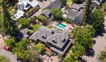 586 B St, Ashland, OR 97520