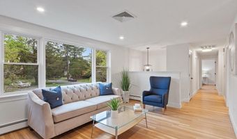 21 Clark Rd, Bedford, MA 01730