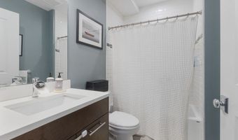 111 B St 5, Boston, MA 02127