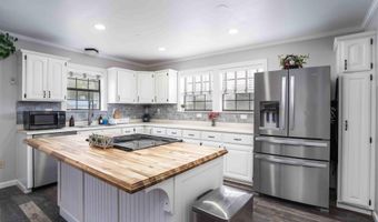 411 N CHURCH St, Bloomfield, NM 87413