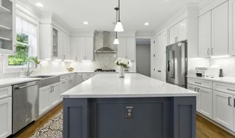 9206 FERNWOOD Rd, Bethesda, MD 20817