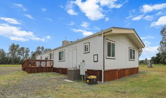 5722 Happy Valley Rd, Anderson, CA 96007