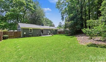 1027 Dresden Dr W, Charlotte, NC 28205