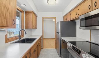 819 9th Ave, Anoka, MN 55303