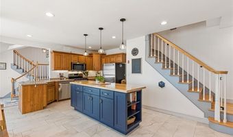 10 Blanding Ave, Barrington, RI 02806