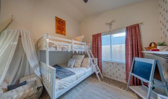 2681 NE Moonlight Dr, Bend, OR 97701