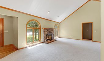 1102 Cabriolet Blvd, Auburn, IN 46706
