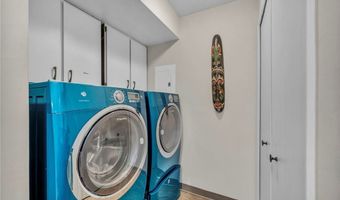 10237 INDEPENDENCE Dr, North Royalton, OH 44133